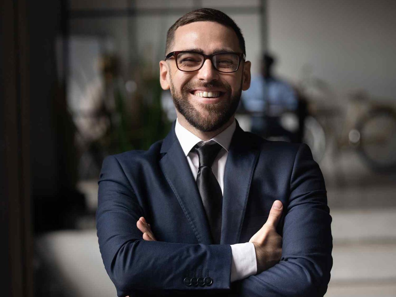 https://rocoinvestment.com/wp-content/uploads/2019/02/team_02-3-1280x960.jpg
